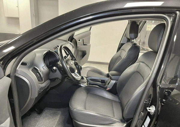 Kia Sportage cena 63000 przebieg: 135000, rok produkcji 2015 z Nowy Dwór Mazowiecki małe 631